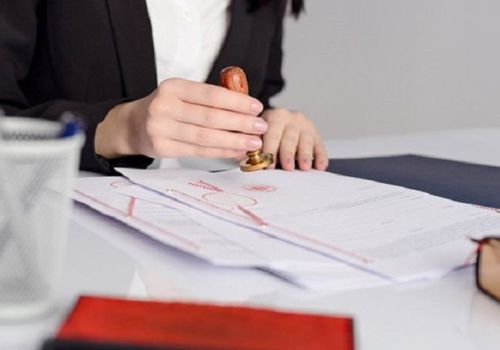 Ai có thẩm quyền chứng thực di chúc theo quy định năm 2023
